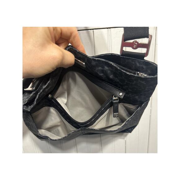 Baggallini Crossbody Handbag Purse Organizing Animal Print FJF240625/HPB - Picture 3 of 8